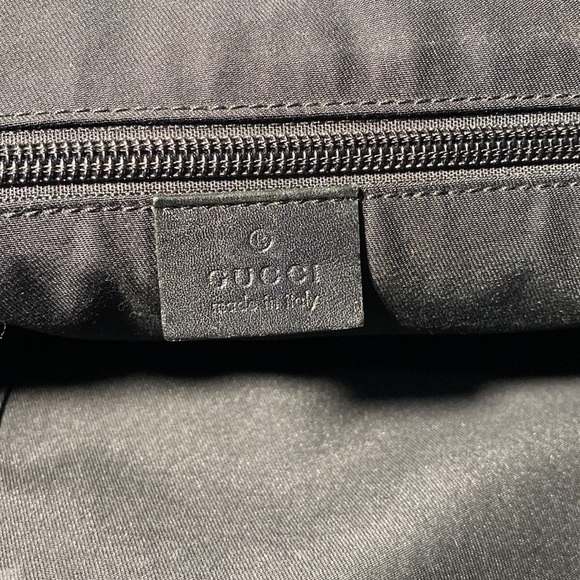 Gucci Black Patch GG Messenger Crossbody Bag - Picture 5 of 16